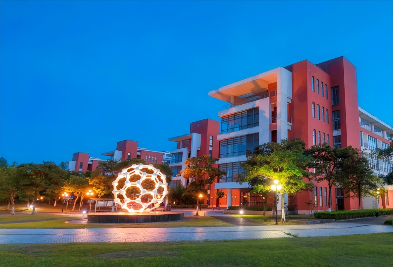 官方发布！教育部揭晓“重磅”获奖名单，华东理工大学8次被“提及”！