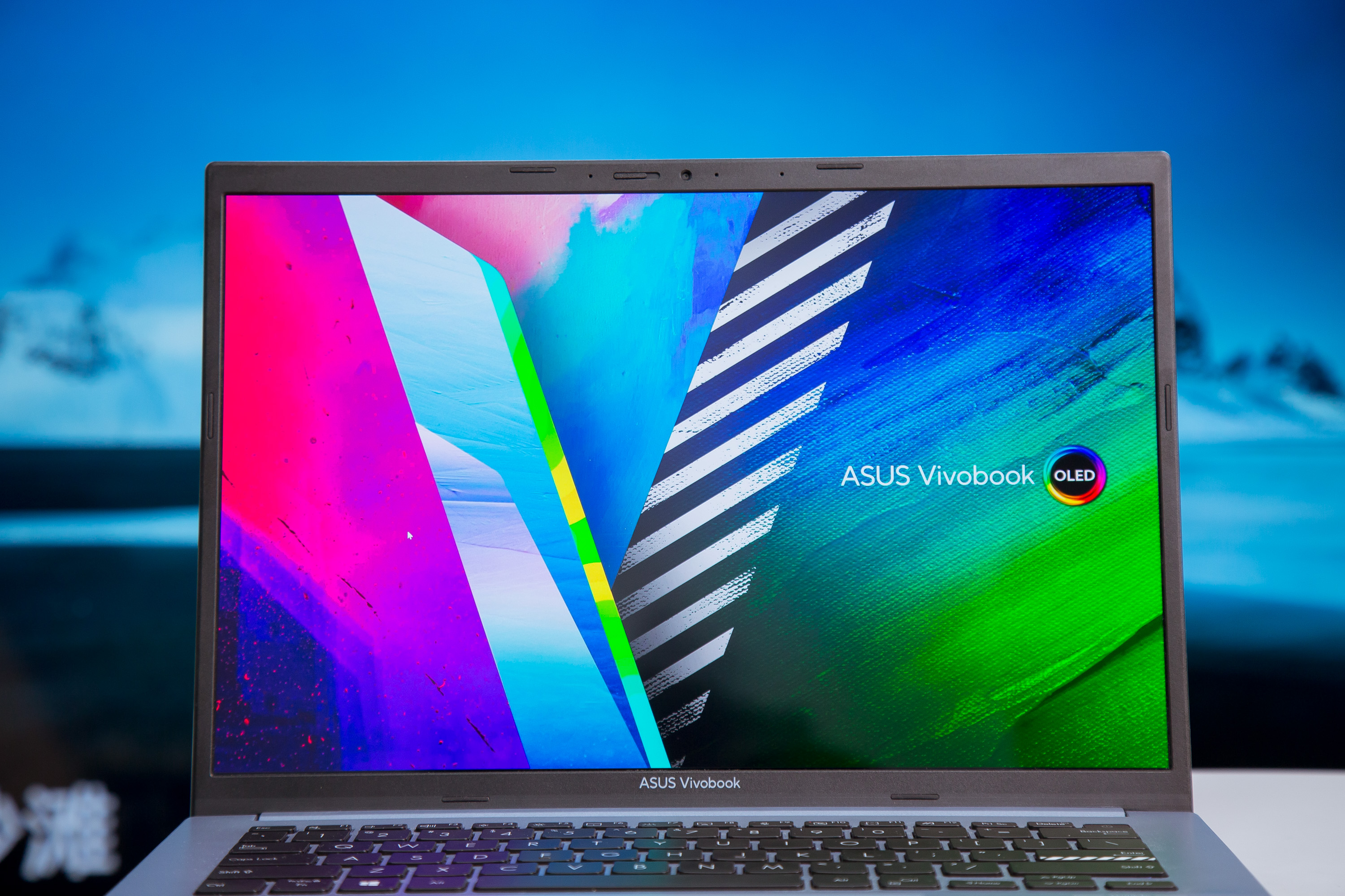 为什么旗舰机都喜欢oled屏幕,2.8koled屏有什么特色