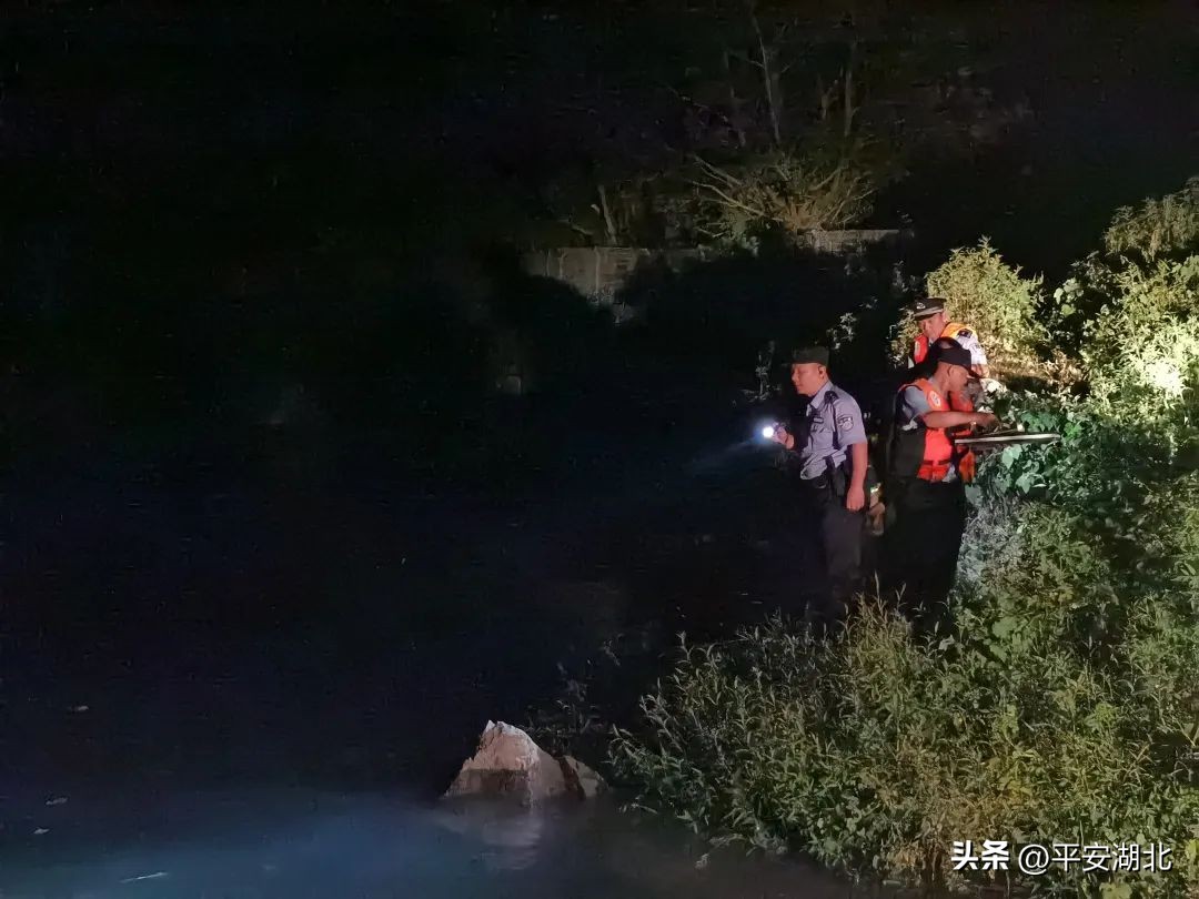 湖北公安【百日行动】|恩施：第二次夏夜治安巡查宣防集中统一行动，当晚抓获65人