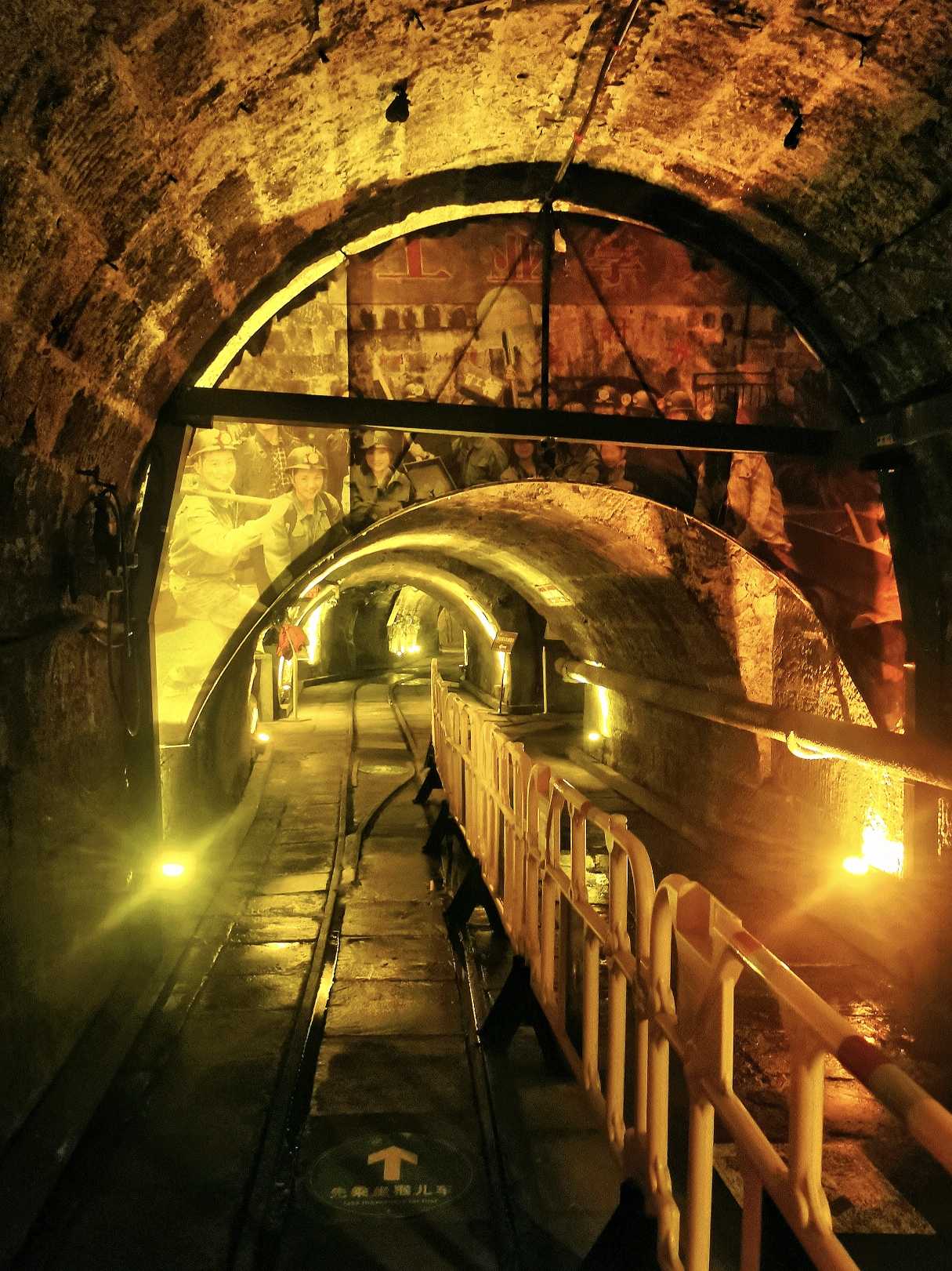 乐山异国风情打卡新去处,乐山游玩攻略及人文风情