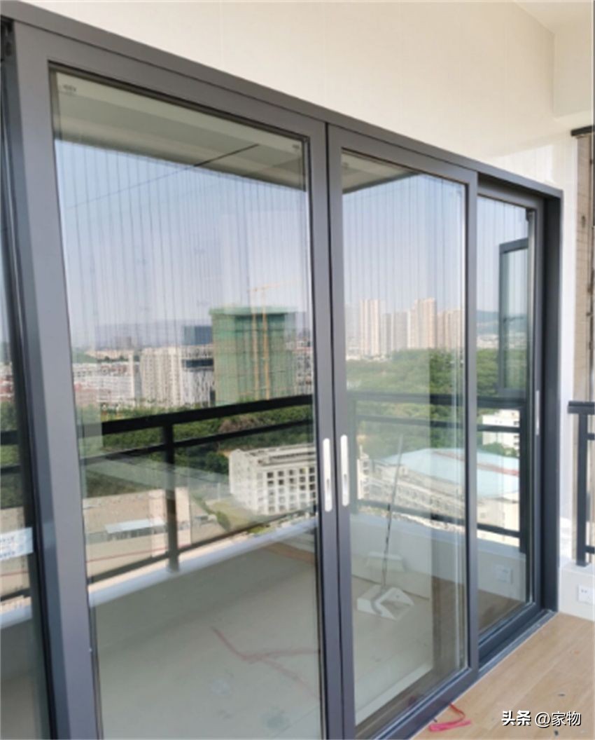 为什么不建议落地推拉窗封阳台,现在推拉门封阳台