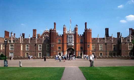 美国英国艺术留学费用多少,英国艺术留学申请机构学费多少钱