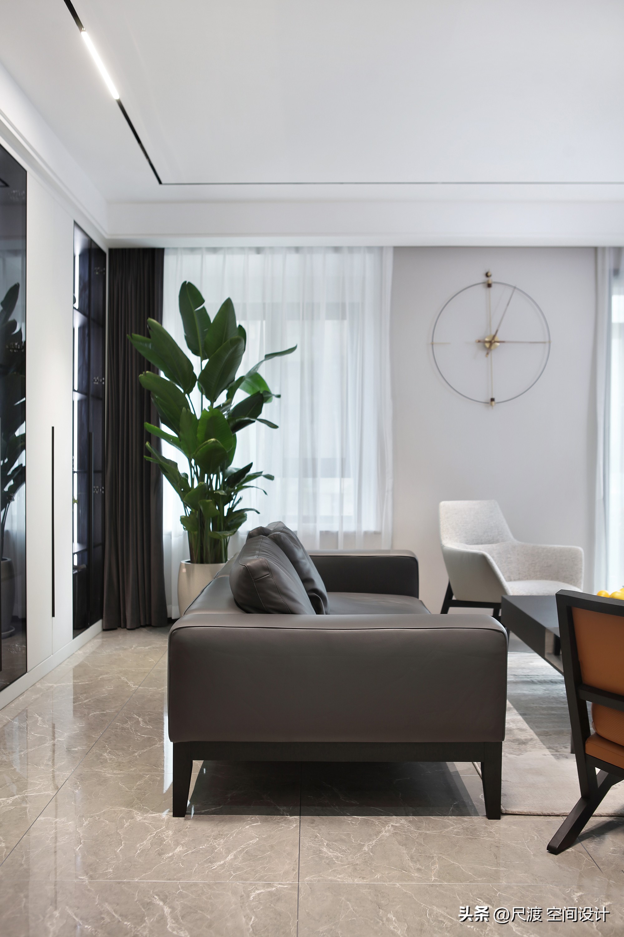 经典的黑白灰风格,高级耐看的极简黑白灰