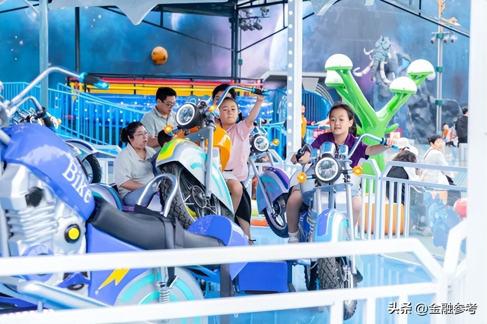 青岛山海明月不夜城附近好玩的,青岛明月山海间不夜城体验