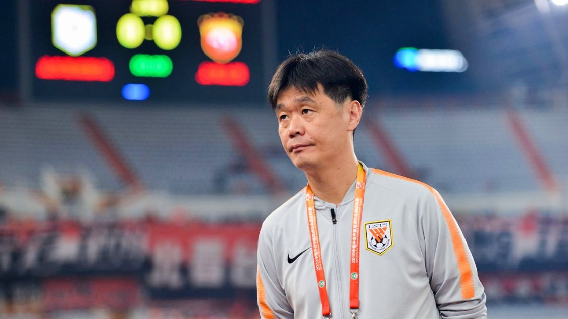 青岛足球教练李霄鹏,李霄鹏鲁能换帅视频