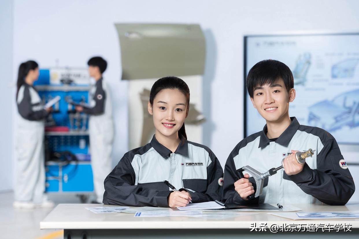 初中毕业学厨师,初中毕业学什么好免学费