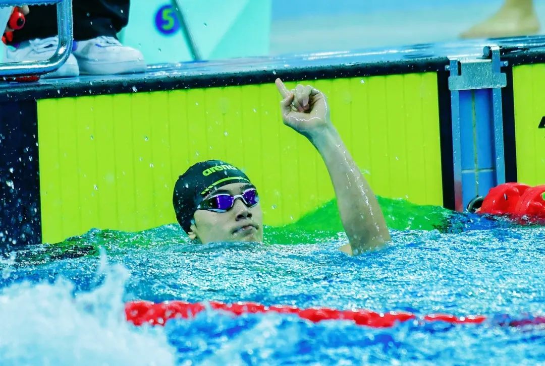 热议！北外“飞鱼”，大运创佳绩