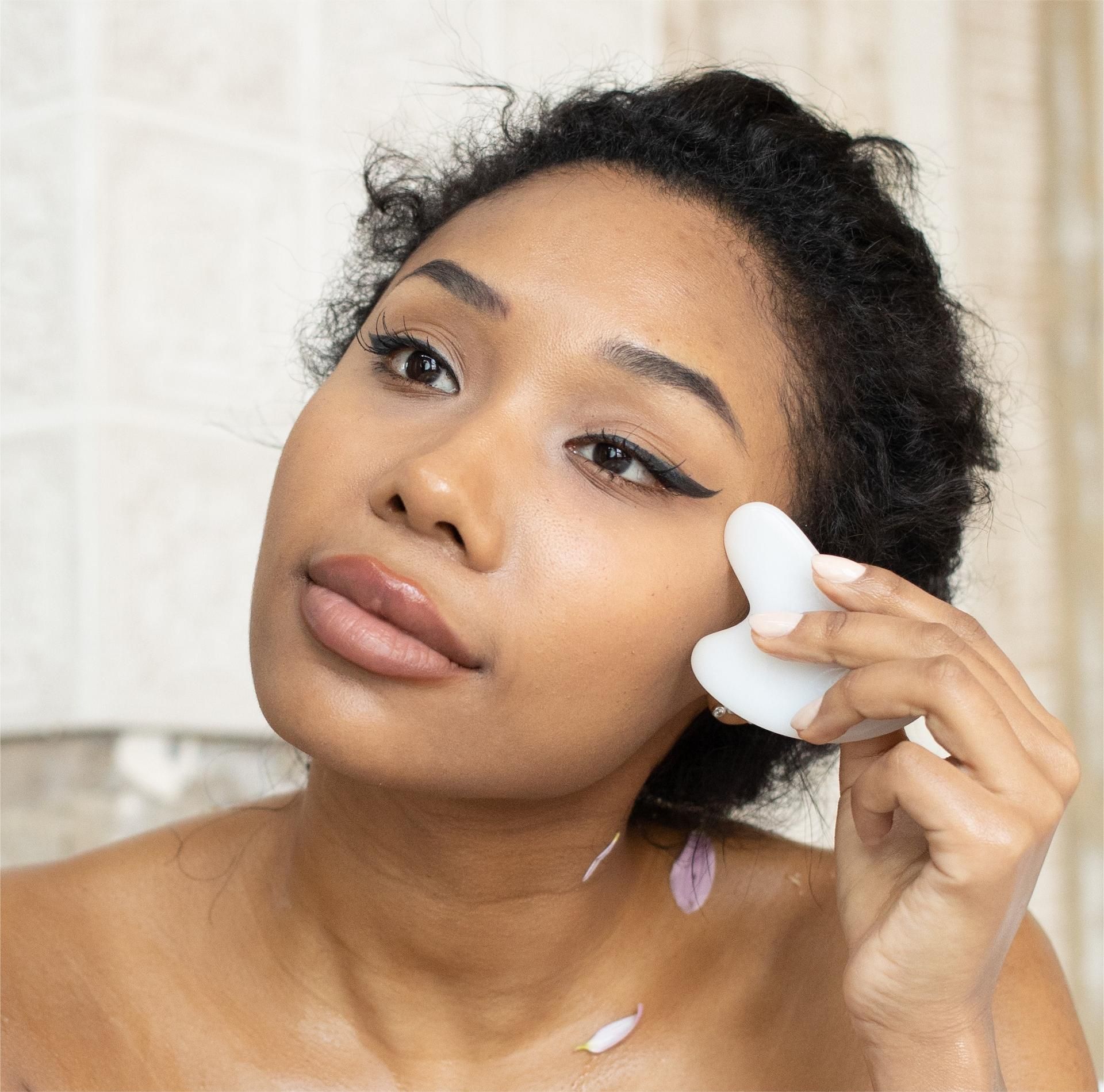 中暑头晕恶心教你一招解决方法,轻微中暑是反胃恶心的症状吗