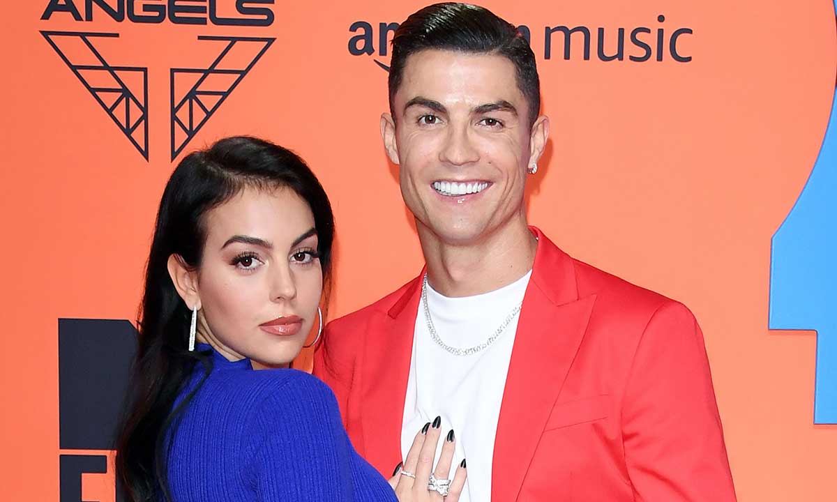 心痛！C罗龙凤胎夭折！盘点三位最帅足球运动员和他们的孩子