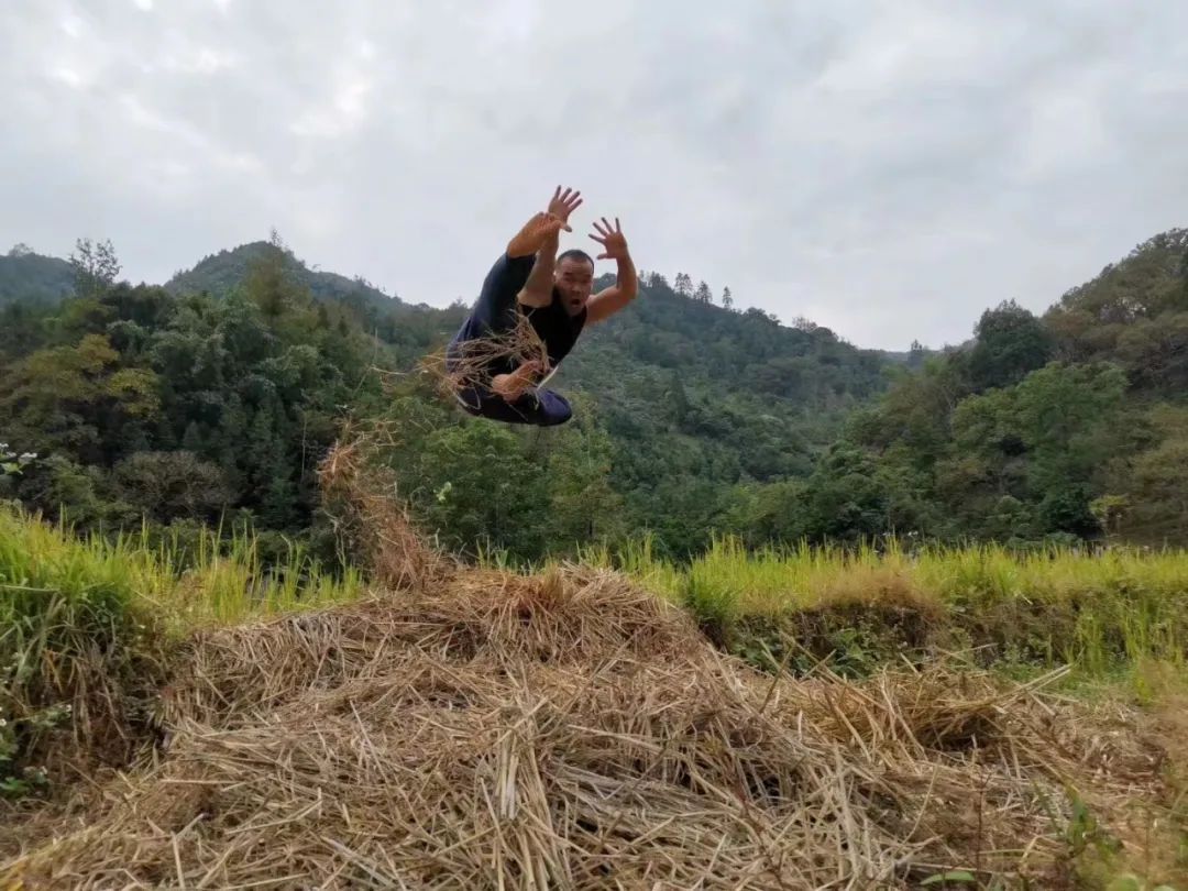 大话西游之：八卦神掌（东兰县第一届“铜鼓杯”足球赛随记）