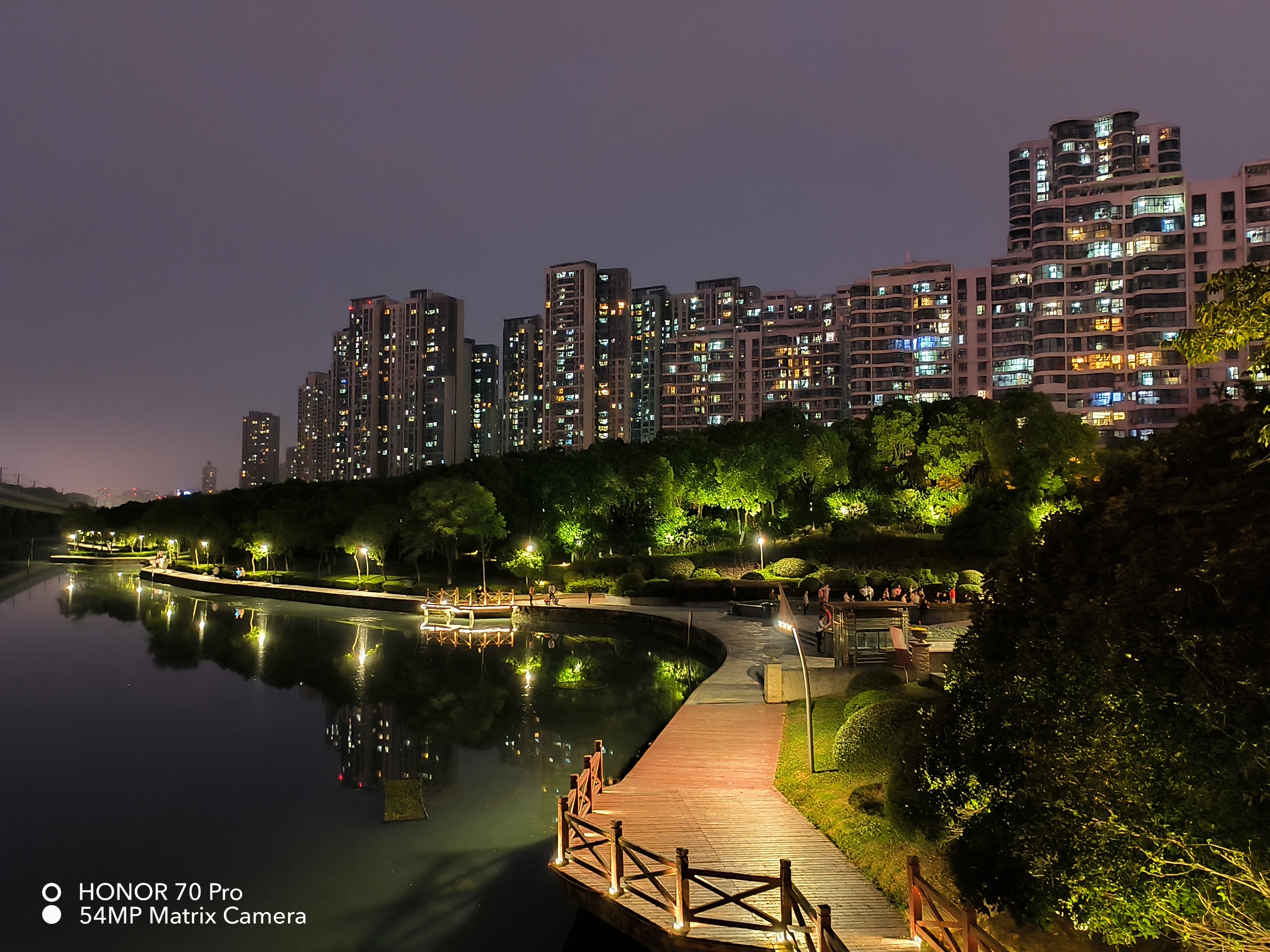 去年的荣耀70pro现在还值得买吗,荣耀70Pro基础配置