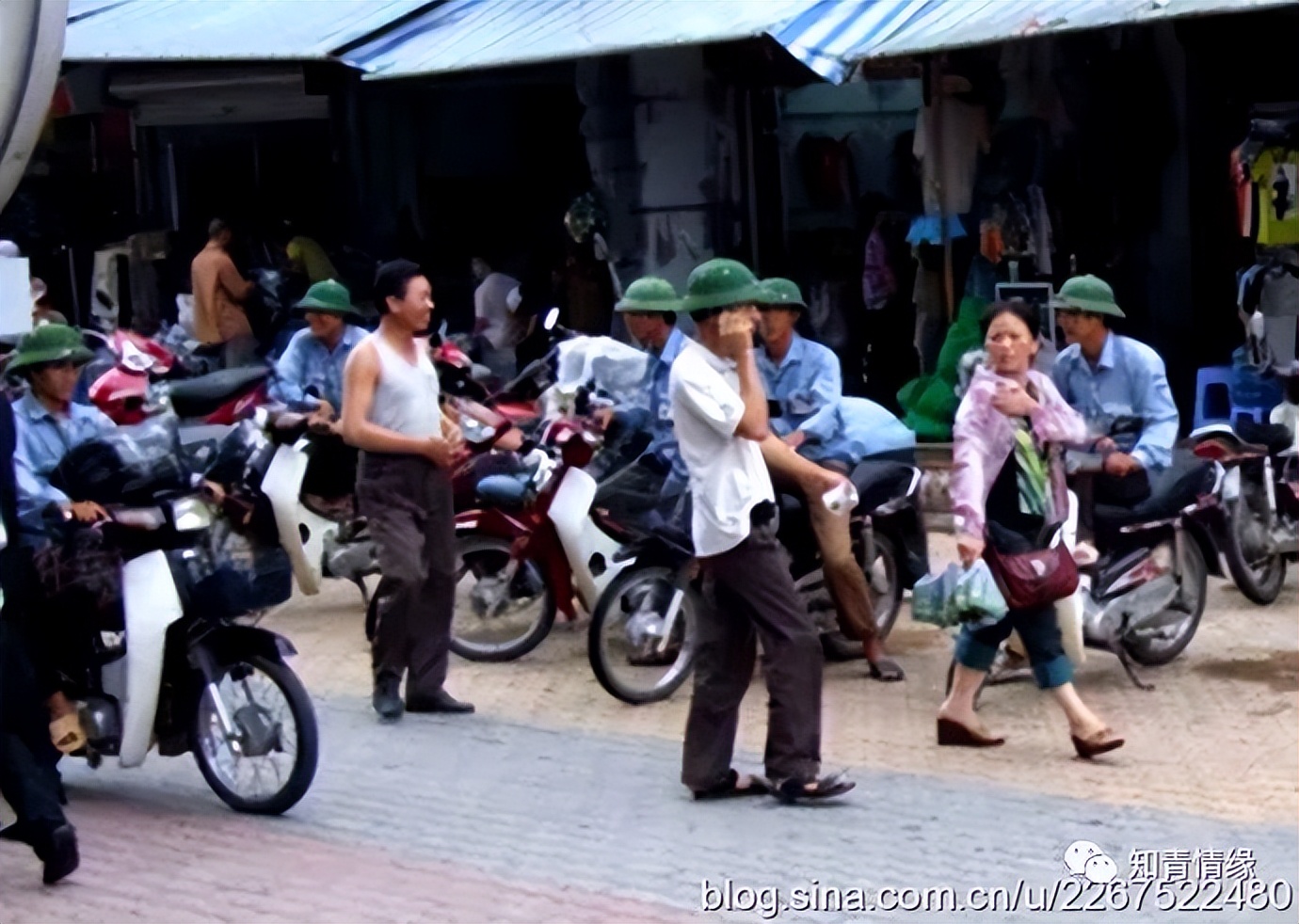 越南美女穿中国风旗袍,越南穿旗袍的民族美女