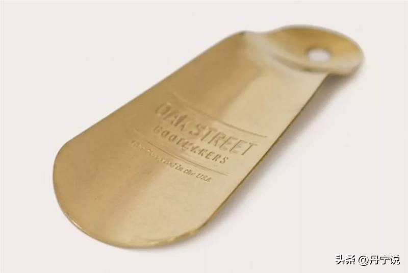 皮鞋护理鞋油带刷子,皮鞋护理膏和鞋油