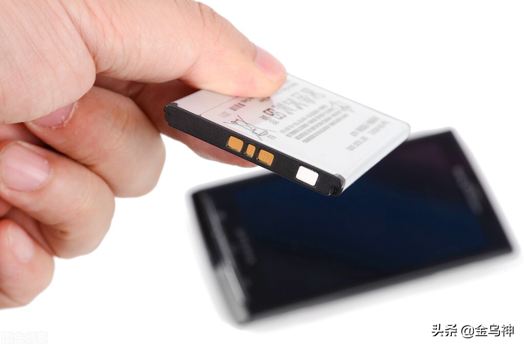 为什么手机更换电池就不值钱了,手机换电池危险吗