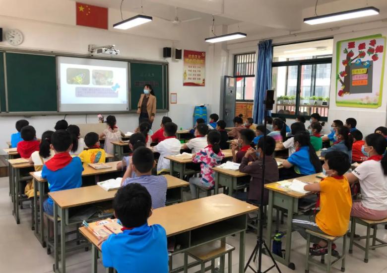 河南8岁神童何雪豪被军校录取,中国神童何雪豪现在什么军衔