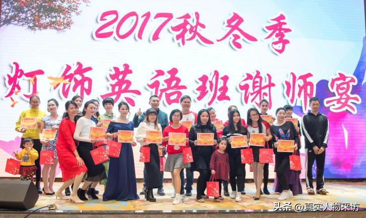 90后女孩放弃工作摆地摊月入9万,浙江女孩辞职摆地摊月入9万