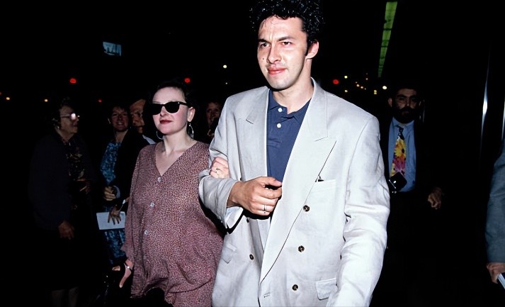 菲利普亲王与蓝血公主啥关系,伊丽莎白二世女王的堂妹