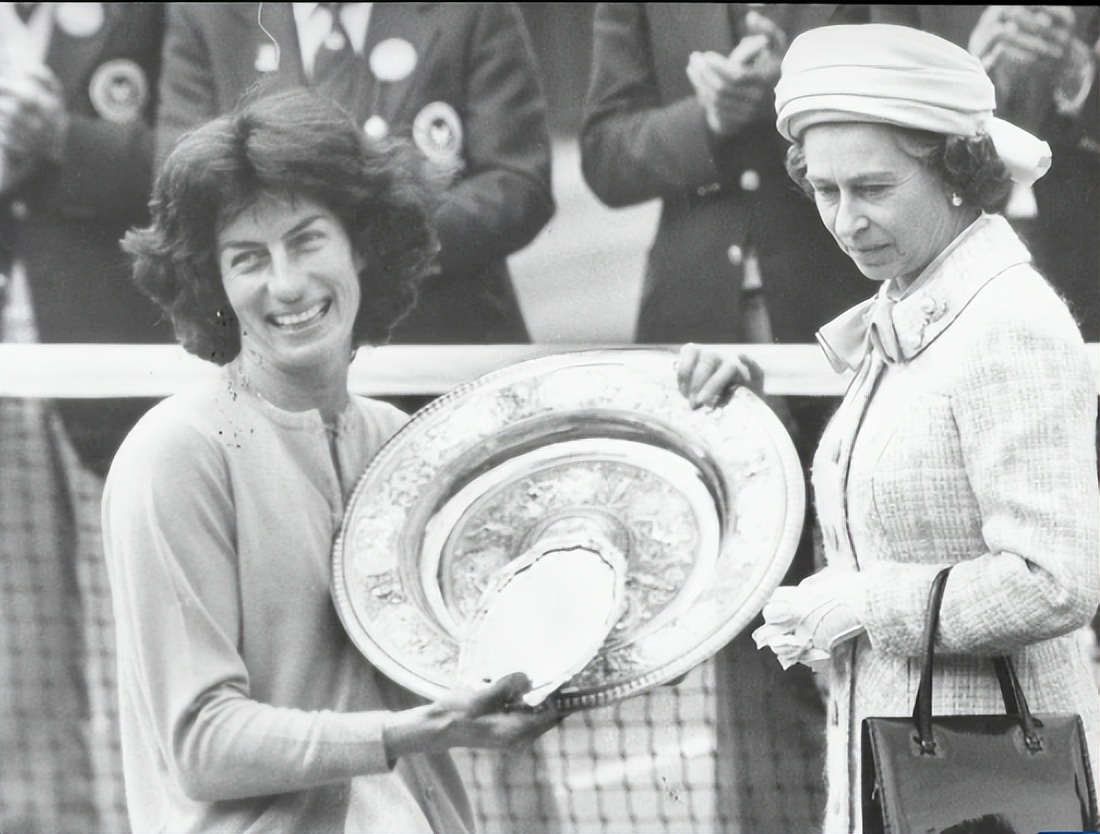 登基70周年！每年一张照片带你回顾女王的传奇人生