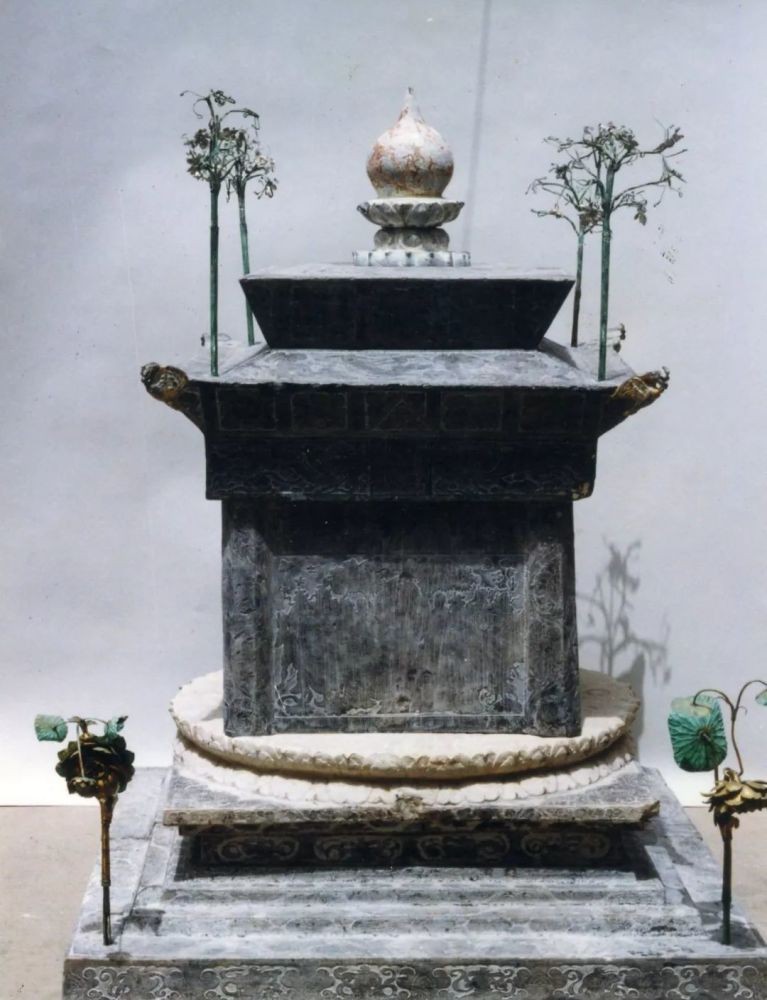 挖出来的古墓藏品都去哪了,不解之谜古墓挖掘真实记录