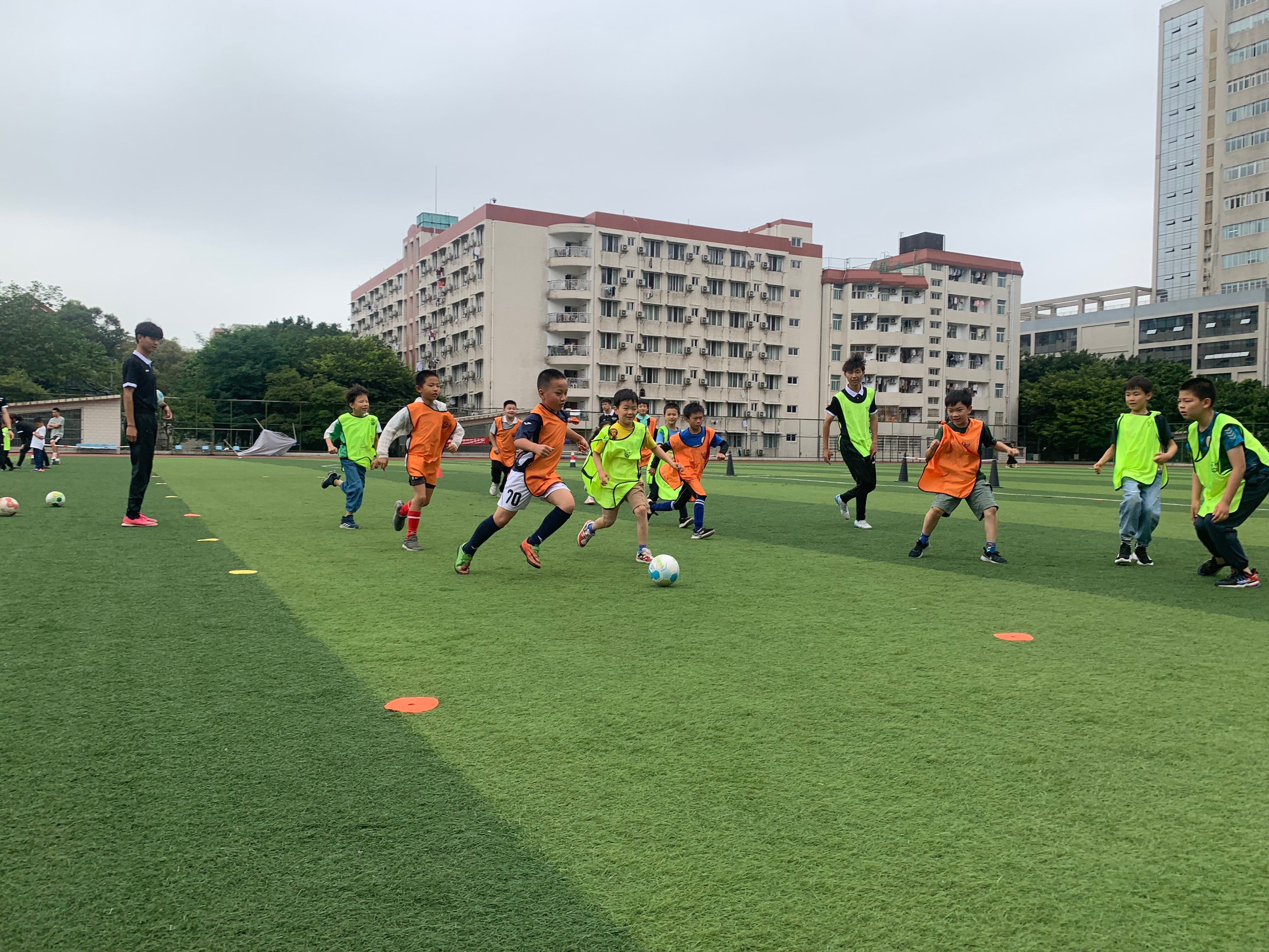 爱成都迎大运文明观赛,爱成都迎大运红领巾欢乐行