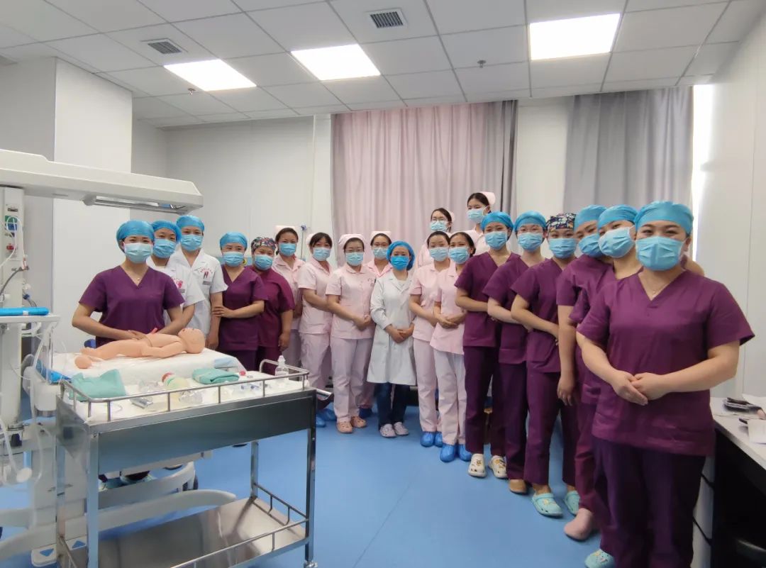 翼城县人民医院产科团队开展新生儿窒息复苏抢救演练