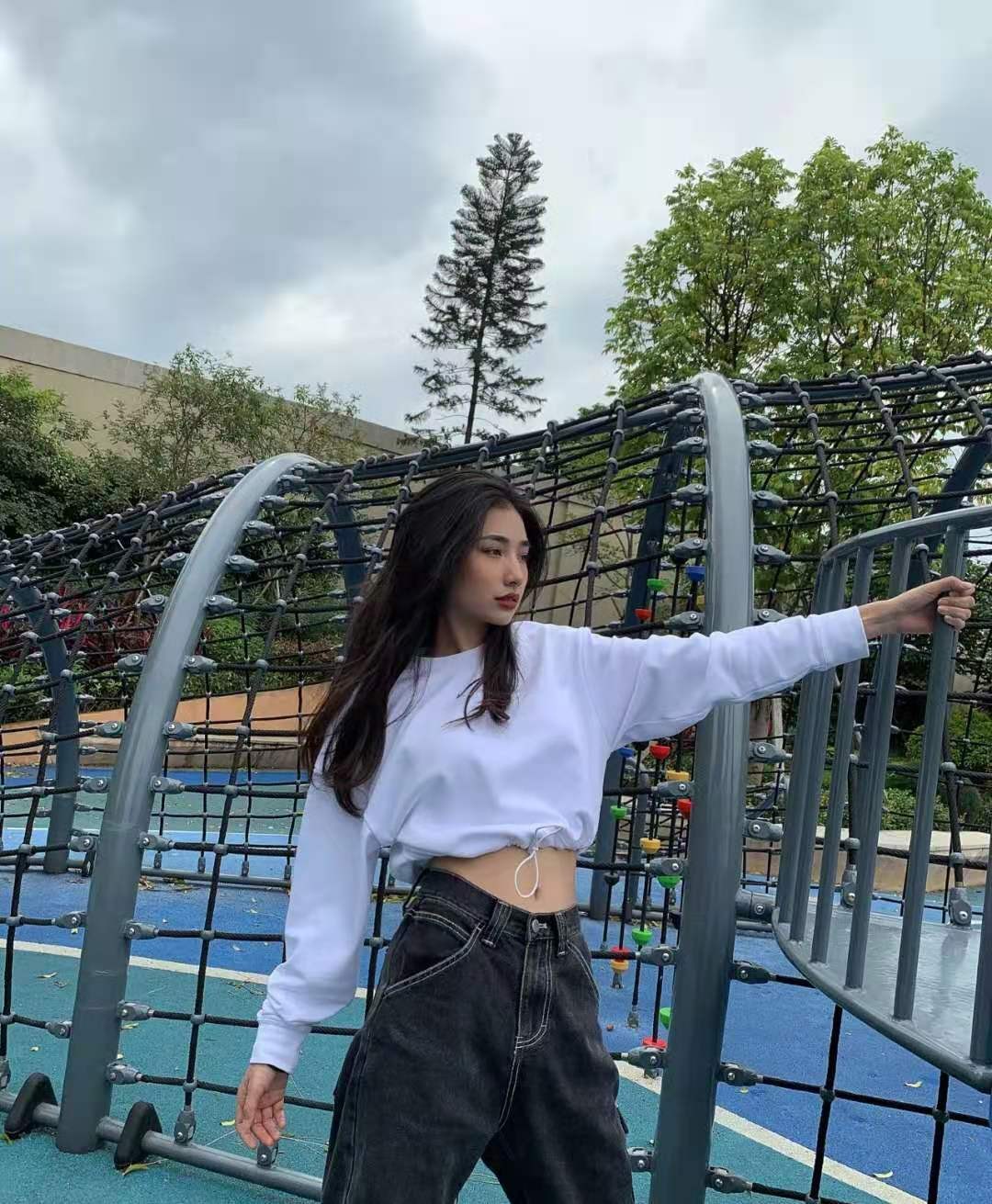 又大又宽松的卫衣怎么穿好看,好看的卫衣穿搭显高显瘦