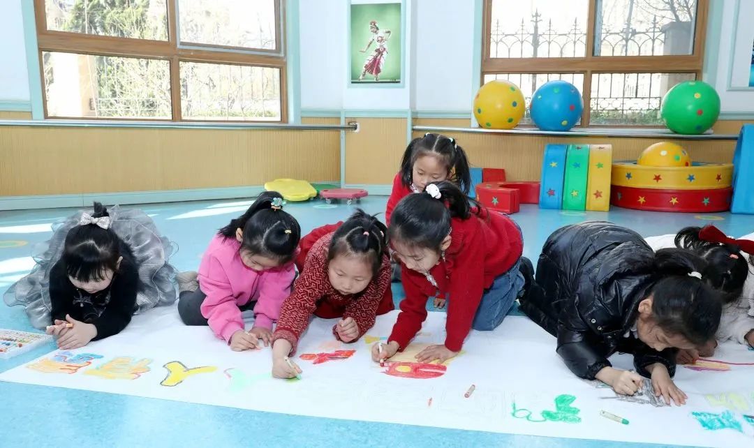 消防安全伴你童行知识小课堂,安全童行消防演练