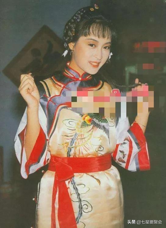 金庸武侠小说《书剑恩仇录》第一章古道腾驹惊白发危峦快剑识青翎