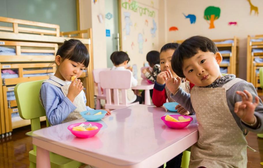 和妈妈闹矛盾处处针对自己怎么办,跟妈妈吵架了不想理她怎么办