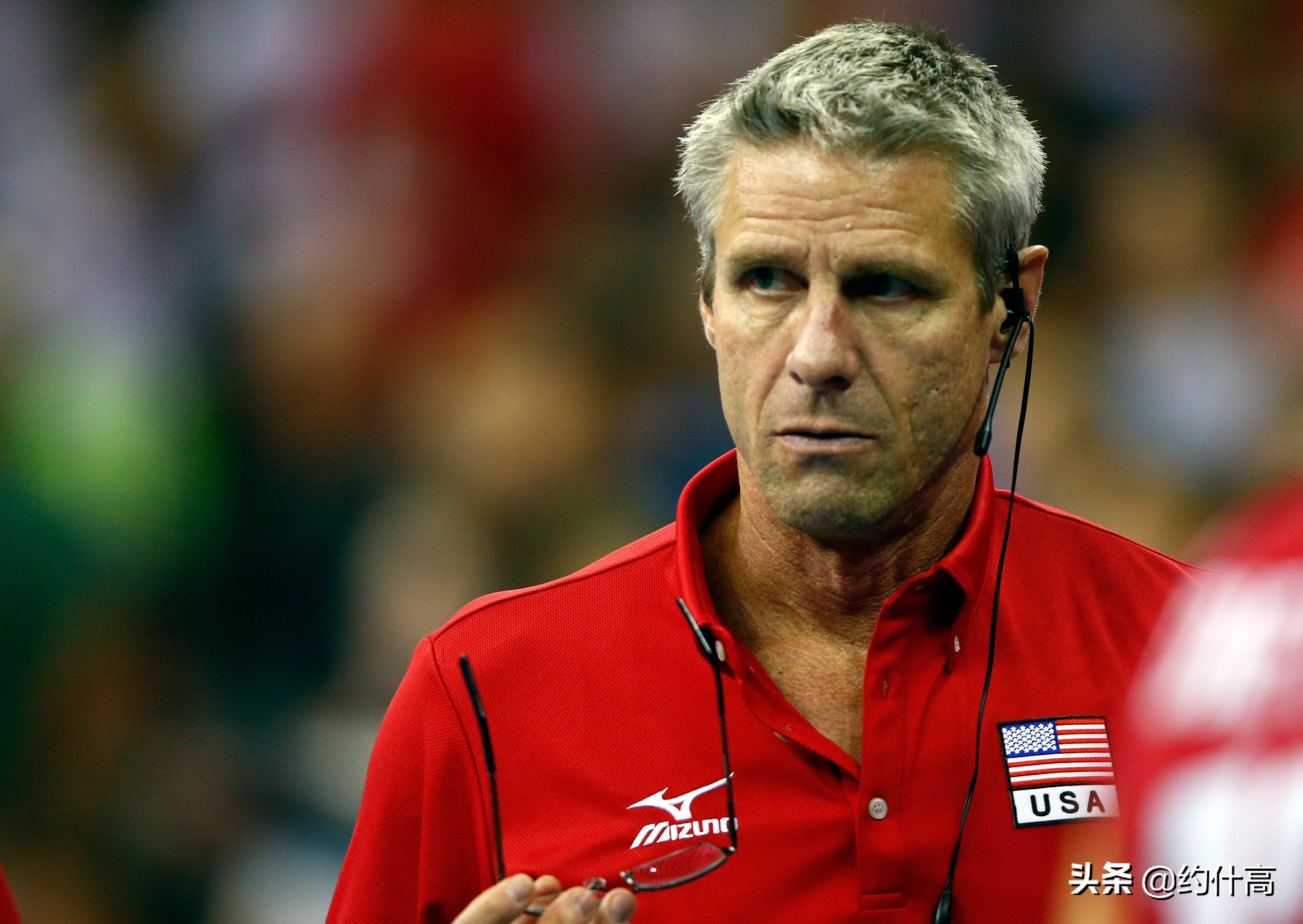 从排坛小鲜肉，到银发帅大叔-美国女排主教练基拉里