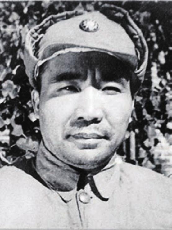 宋美龄与王耀武,1948年王耀武接见国民党将领