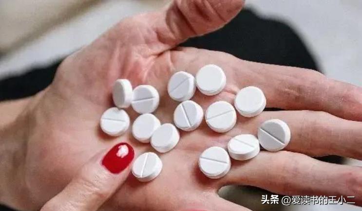 市民免费送药被查后续,两位市民自行购买退烧药