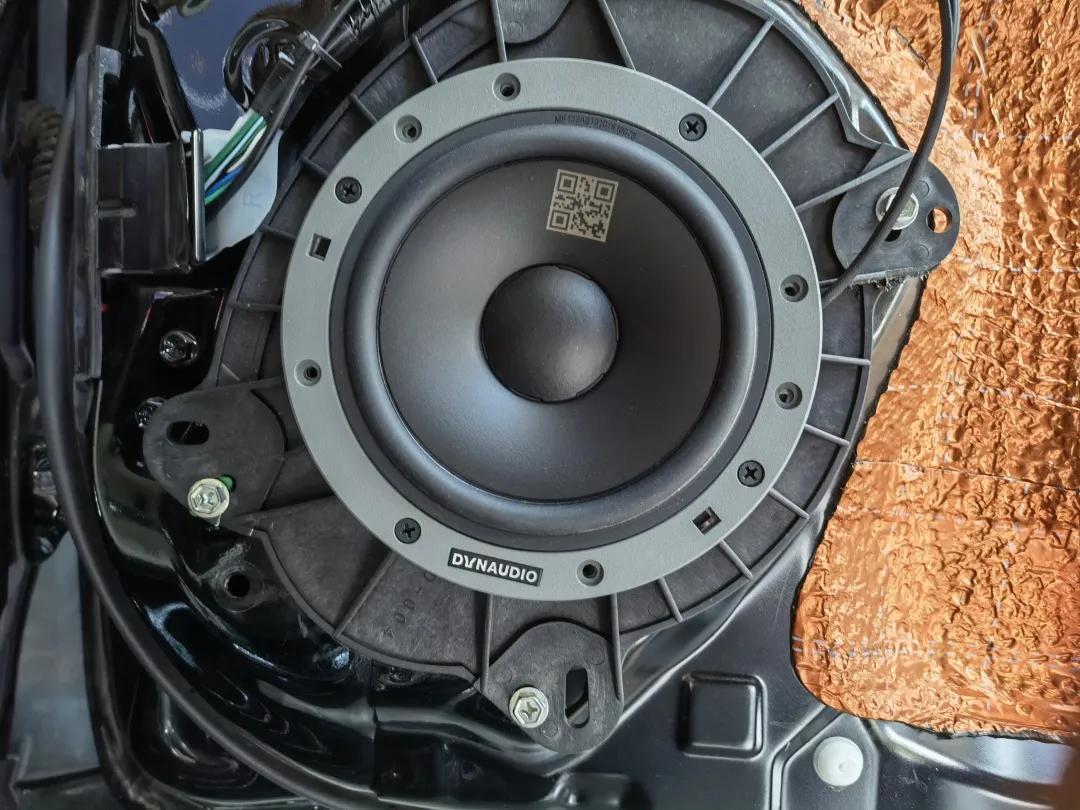一开口就征服了我的耳朵，丰田霸道无损升级丹麦丹拿232音响