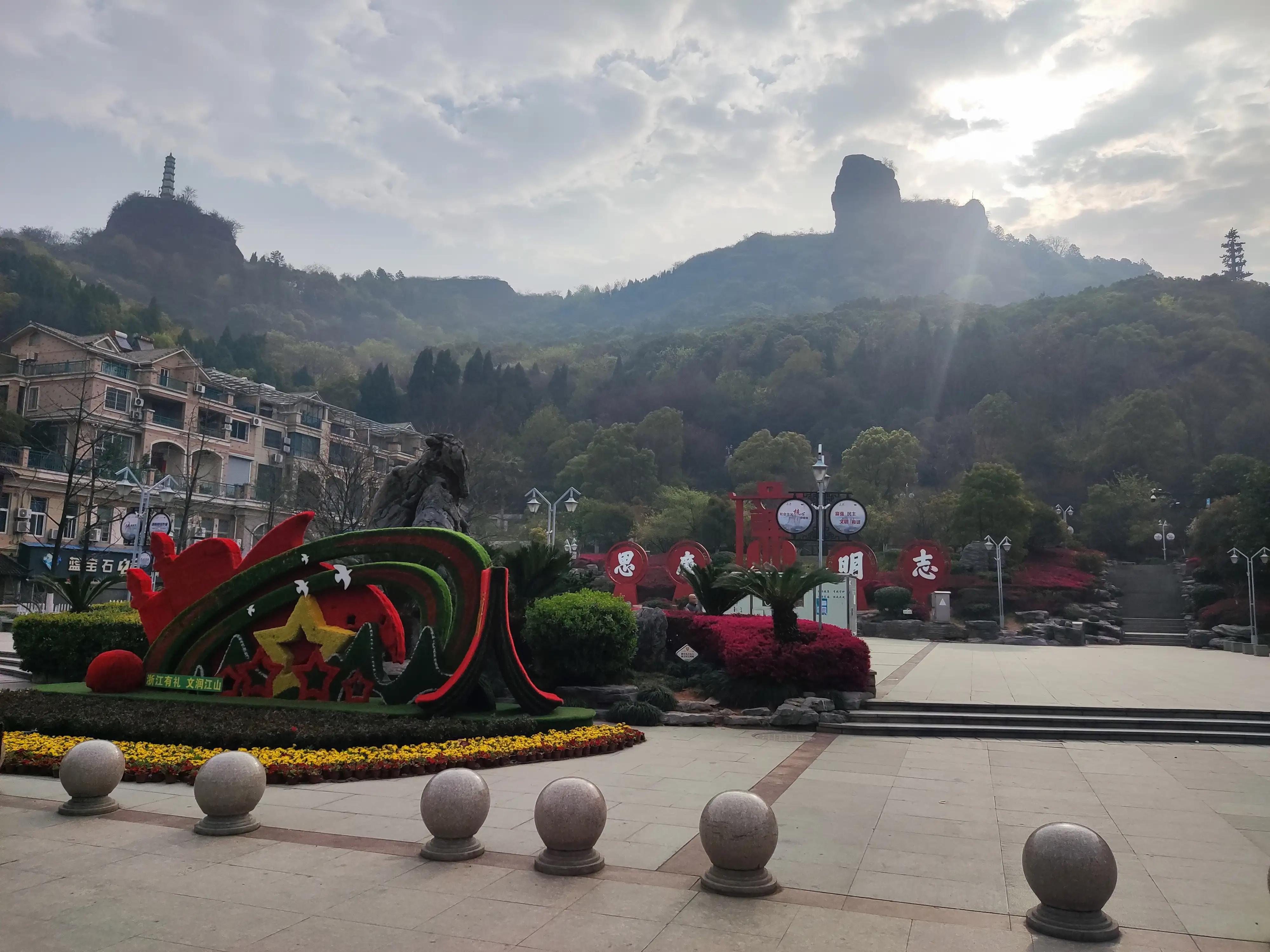 坐长途火车游中国,坐着火车旅行中国