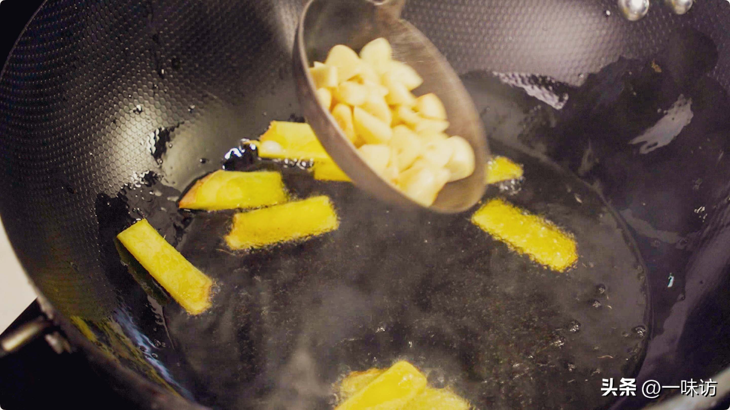 童年中麻辣田螺的三角带该怎么做,真材实料才能做出好味道麻辣田螺