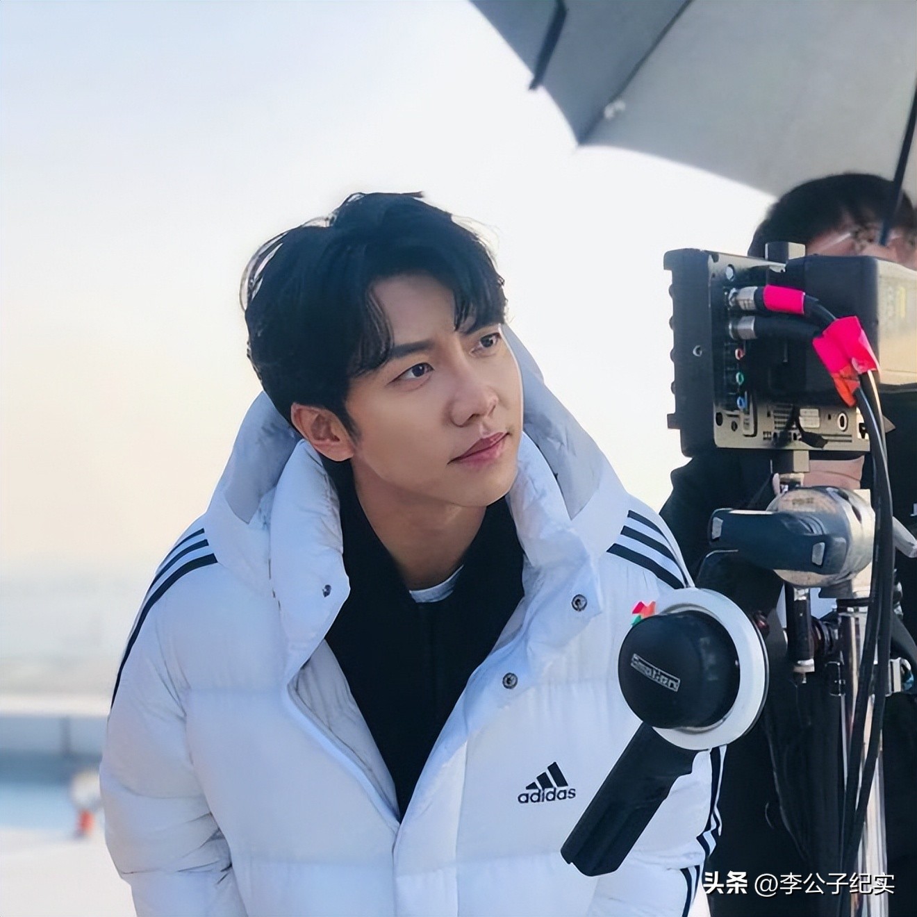 100亿被私吞，李昇基讨要竟被公司死亡威胁，韩娱能有多恐怖？