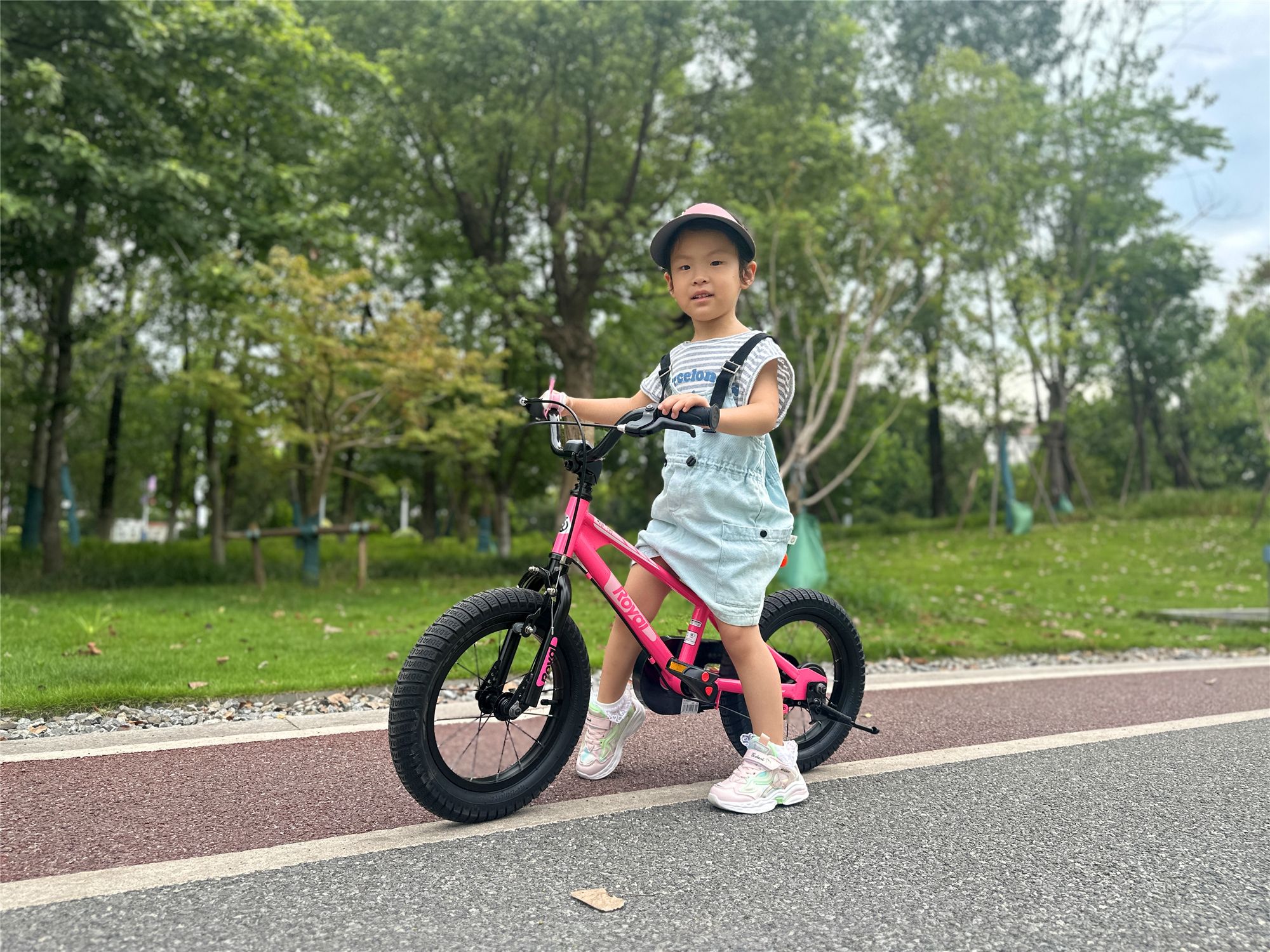 优贝小孩自行车,优贝ez二合一自行车广告