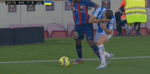 14黄2红！巴萨被终结5连胜，球迷抨击裁判：成功毁掉了一场比赛