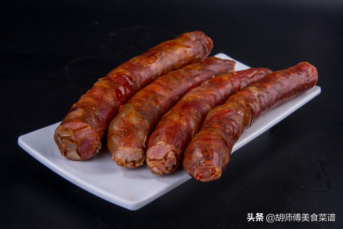 冰箱里放了一年的香肠腊肉能吃吗,冰箱里冻了一年的香肠还能吃吗