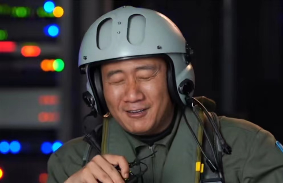 胡军笑场,王一博胡军教打戏