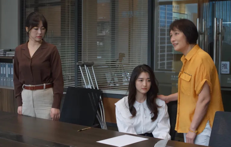 阔别内娱22年，一回归就成“妈圈顶流”，这位“挂历女神”有多牛