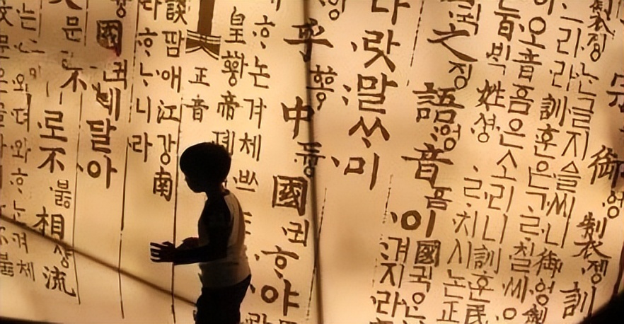 大国包围下的小国寡民文化！韩国抢中国春节，又拿日本*物文**当遗产