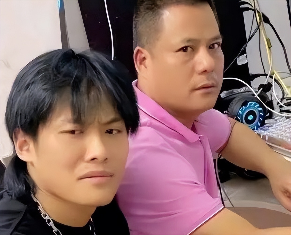 财商快报|胡润发布U40青年企业家榜，张一鸣蝉联首富；疯狂小杨哥回应1亿元买楼；脑白金咖啡首店落地上海