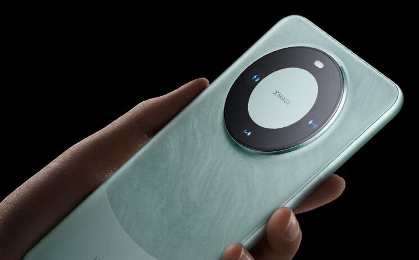 曝iphone15镜头比2枚硬币还厚,iphone15外观曝出四个摄像头