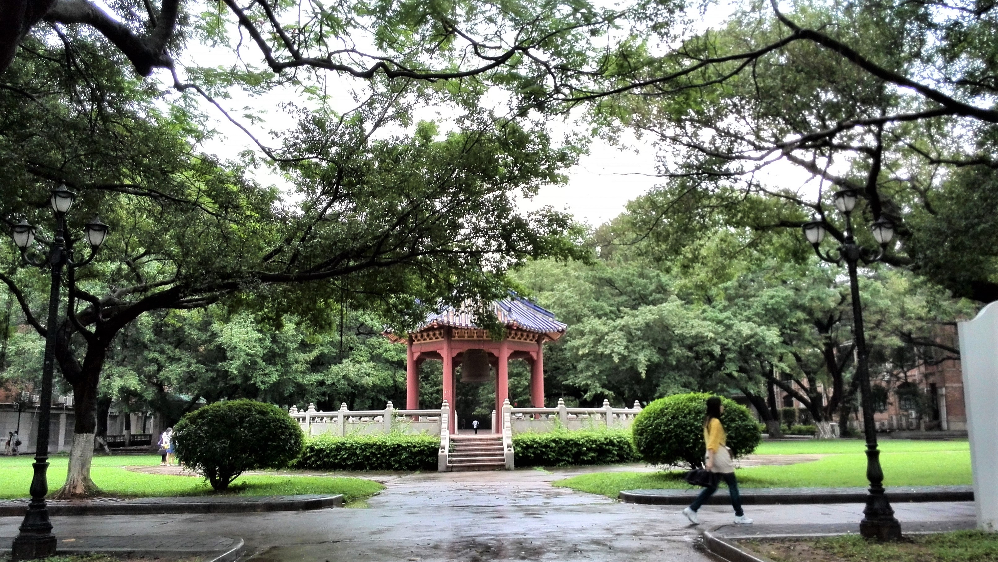 华南第一中山大学,中山大学广东人眼中的清华