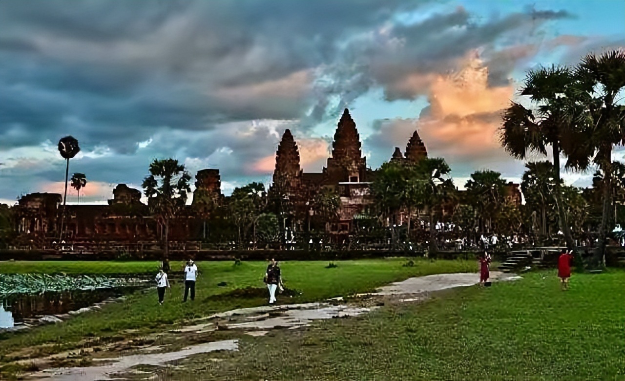 柬埔寨旅游签证和商务签证区别,柬埔寨商务签证一年要多少钱