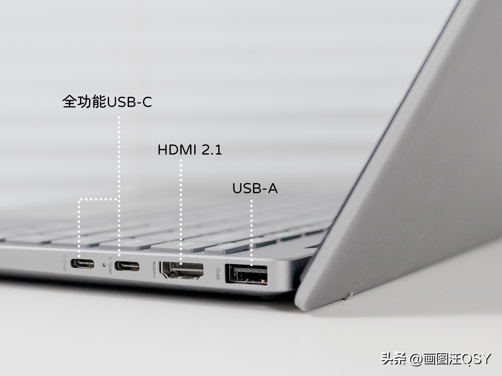 居家书桌升级改造：追剧听歌、居家办公也能很快乐