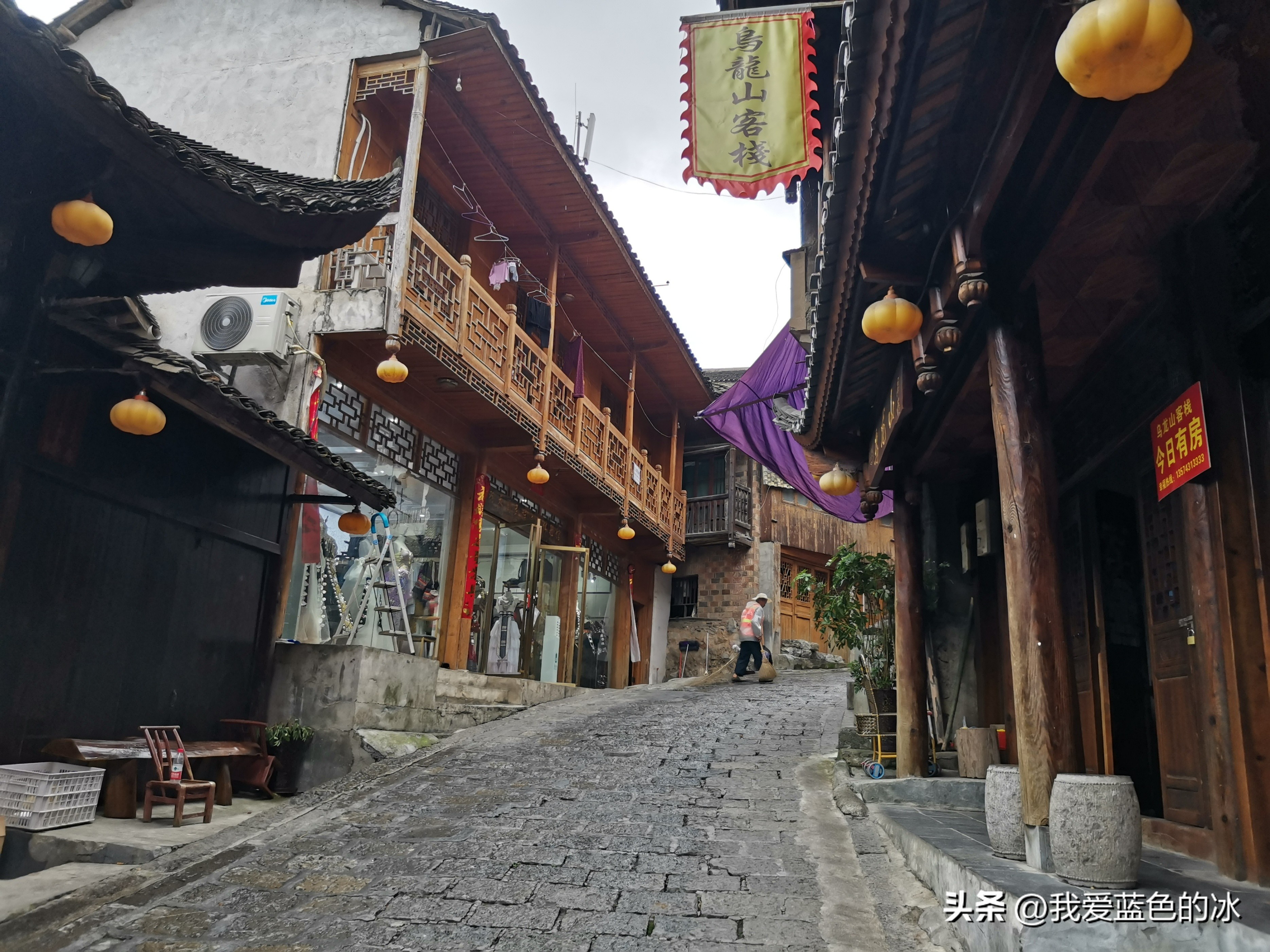 刘晓庆特色米豆腐,漫步在这个不起眼的小镇完整版