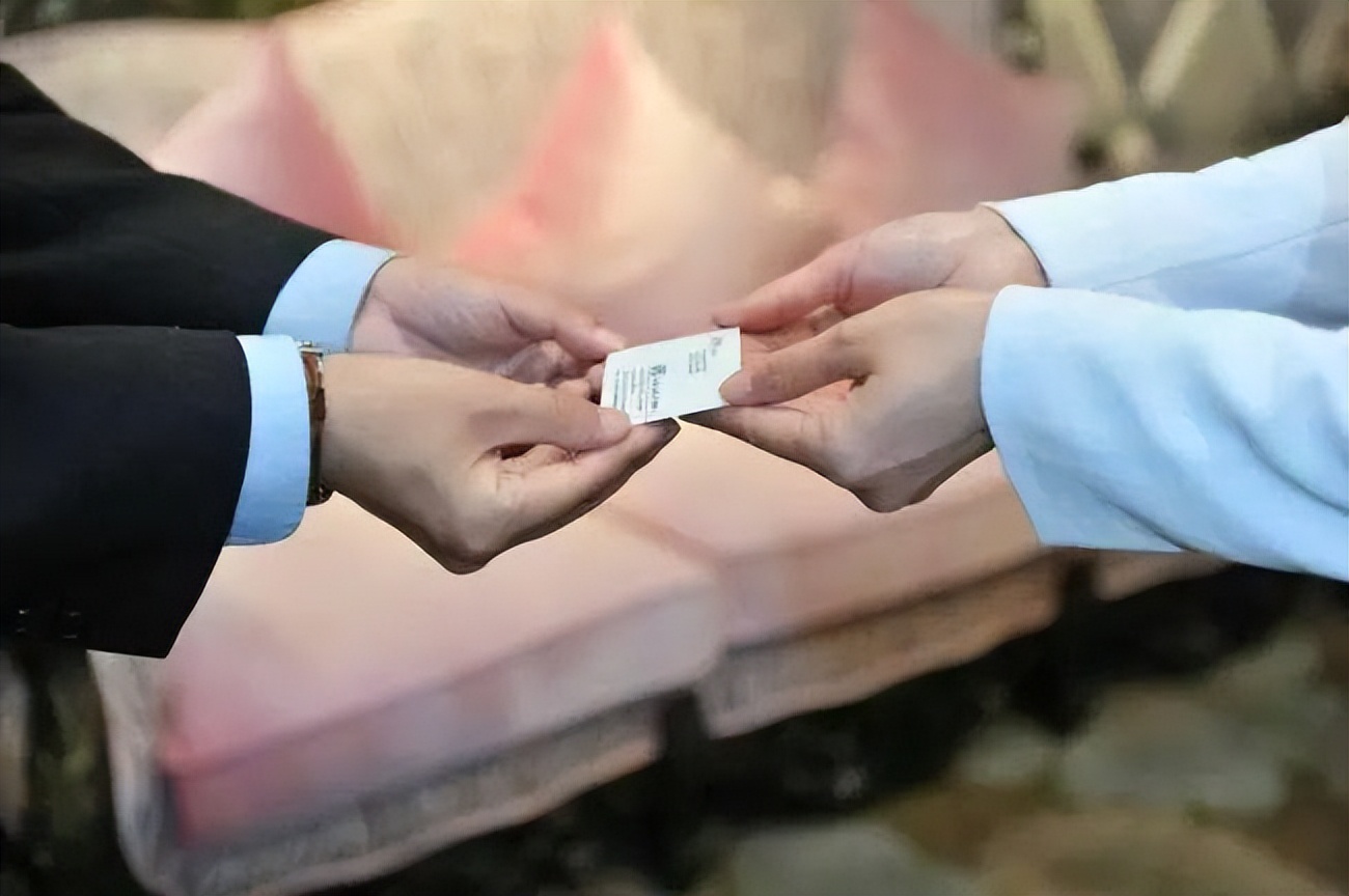 内蒙古6岁女孩入伍特种兵,内蒙古6岁女孩破格入伍