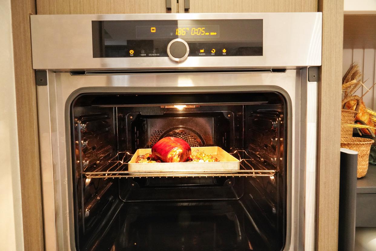 秘制卤烤软糯猪手,德国咸脆猪手如何烤才皮脆